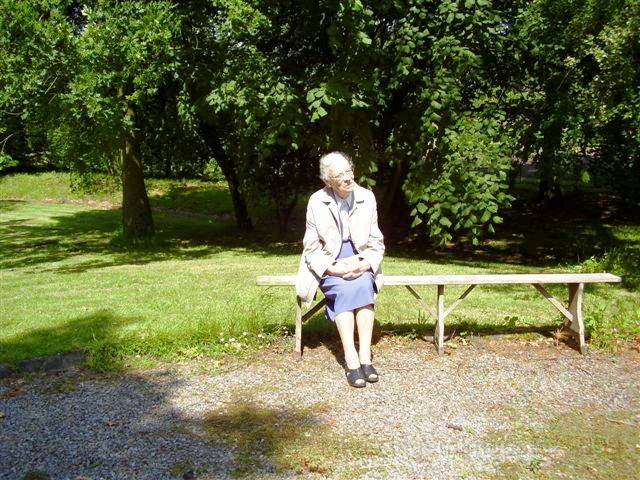 0016 Tuin Zr. Bernadinen.JPG